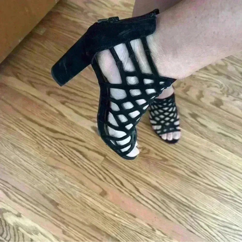 Material Girl Women’s Shoes Sandals Block Heels‎ Suede Black Size 6